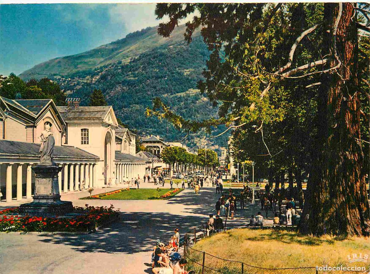 Cartes Postales: Francia - Carte Postale - 31 - Luchon - l'&eacute;tablissement thermal - perspective parc des quinconces et
