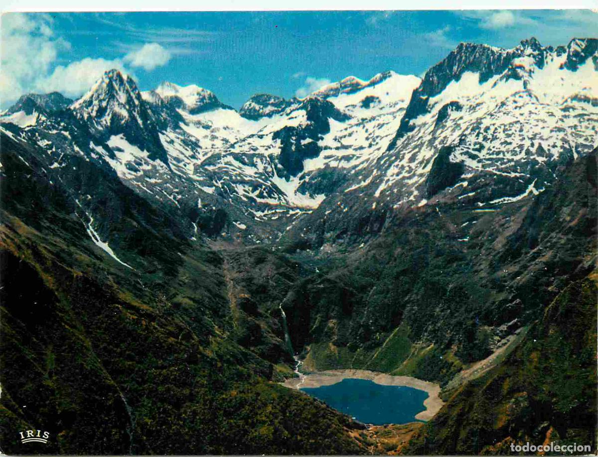 Cartes Postales: Francia - Carte Postale - 31 - Luchon - Les Pyrenees vues du ciel aux environs de Luchon Le lac d'O&ocirc;