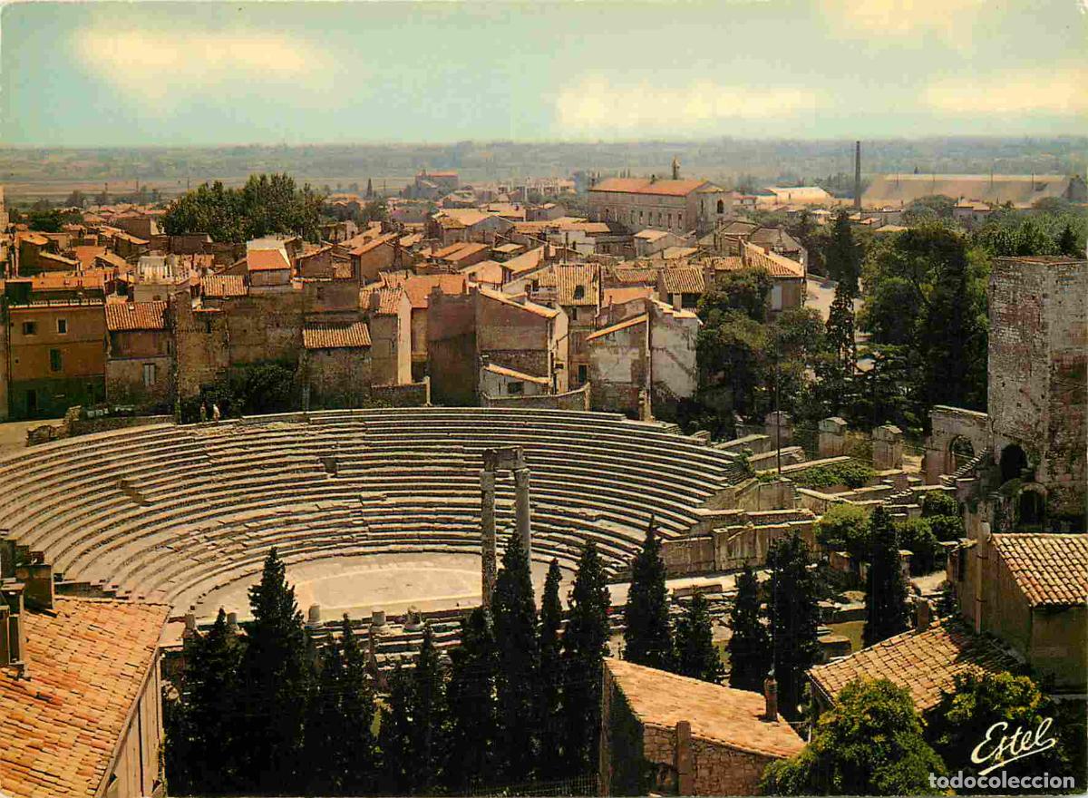 Postcards: Francia - Carte Postale - 13 - Arles - Le th&eacute;&acirc;tre antique - A droite la tour de Roland - CPM - Voir