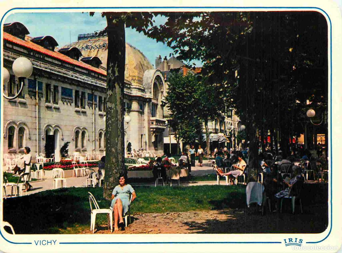 Postkarten: Francia - Carte Postale - 03 - Vichy - L'esplanade pi&eacute;tonne du forum et des sources - CPM - Voir Sca