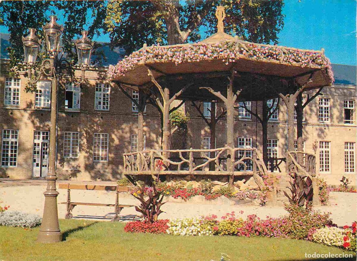 Cartoline: Francia - Carte Postale - 27 - Louviers - Jardin de l'H&ocirc;tel de Ville - le kiosque - Fleurs - CPM - V