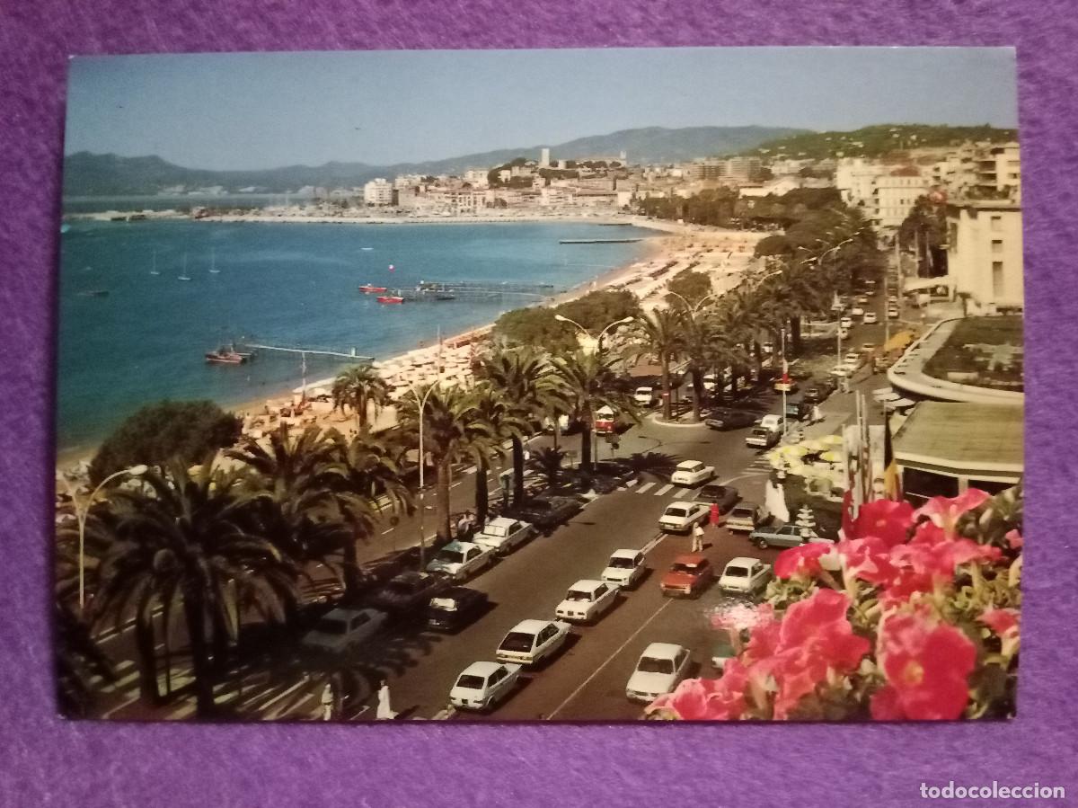 Postales: Postal - CANNES - El paseo mar&iacute;timo y las playas de La Croisette, con Le Suquet al fondo.