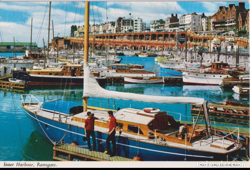 Postales: INGLATERRA, EL PUERTO DE RAMSGATE - PHOTO: E.LUDWIG - JOHN HINDE - S/C