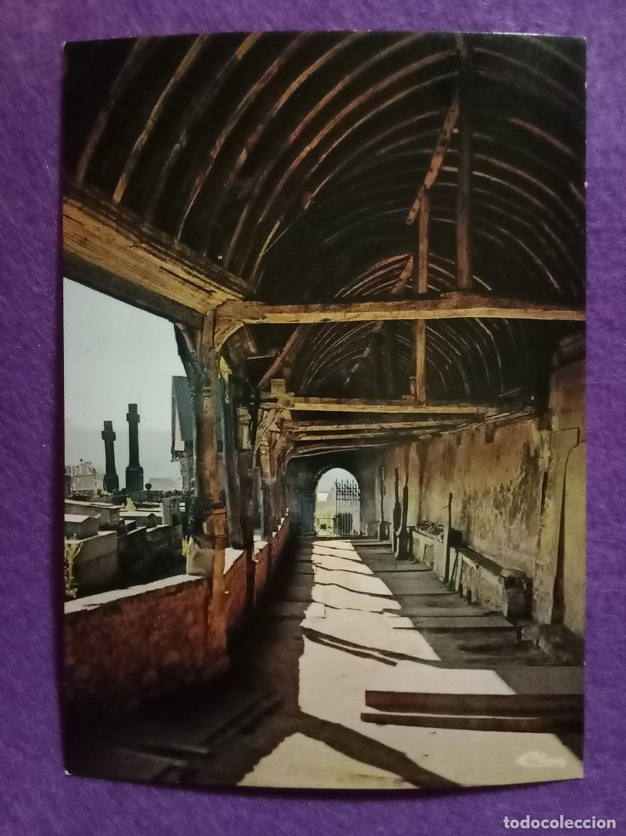 Postales: Postal - Montivilliers - Sena Mar&iacute;timo - El claustro de Brisgaret - El Osario de Madera Tallada