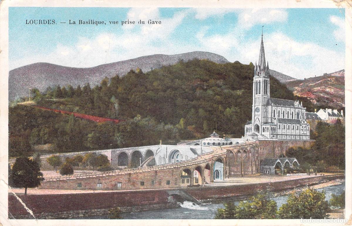 Postales: Postal de la Bas&iacute;lica de Lourdes Vista desde el R&iacute;o Gave