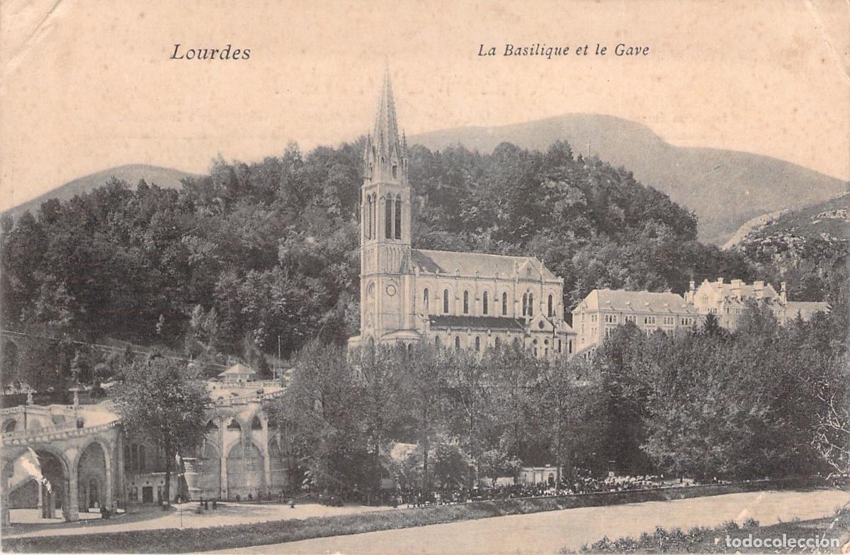 Postales: Tarjeta Postal de la Bas&iacute;lica de Lourdes y el R&iacute;o Gave
