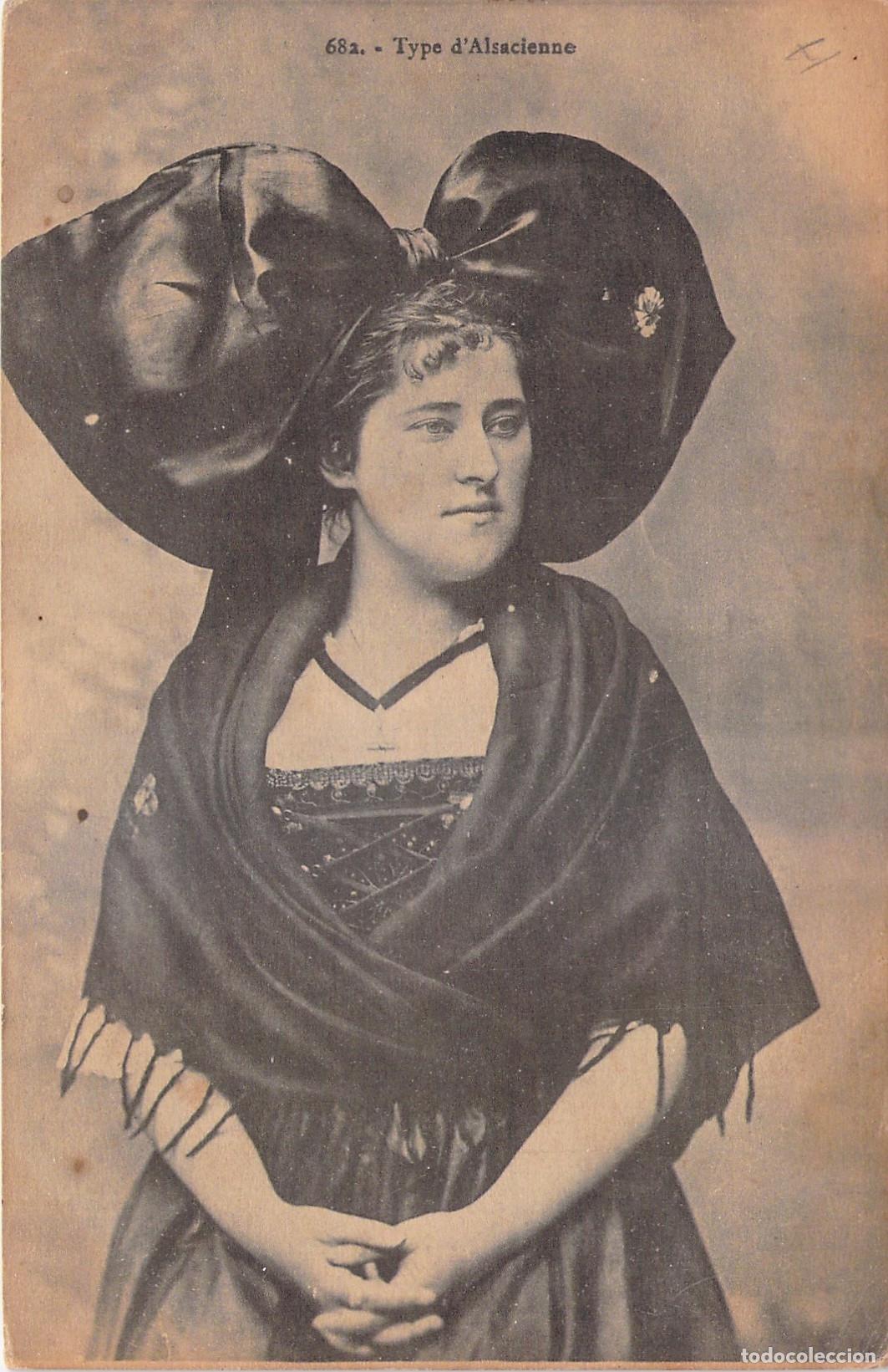 Postcards: Postal de Mujer con Traje Tradicional de Alsacia