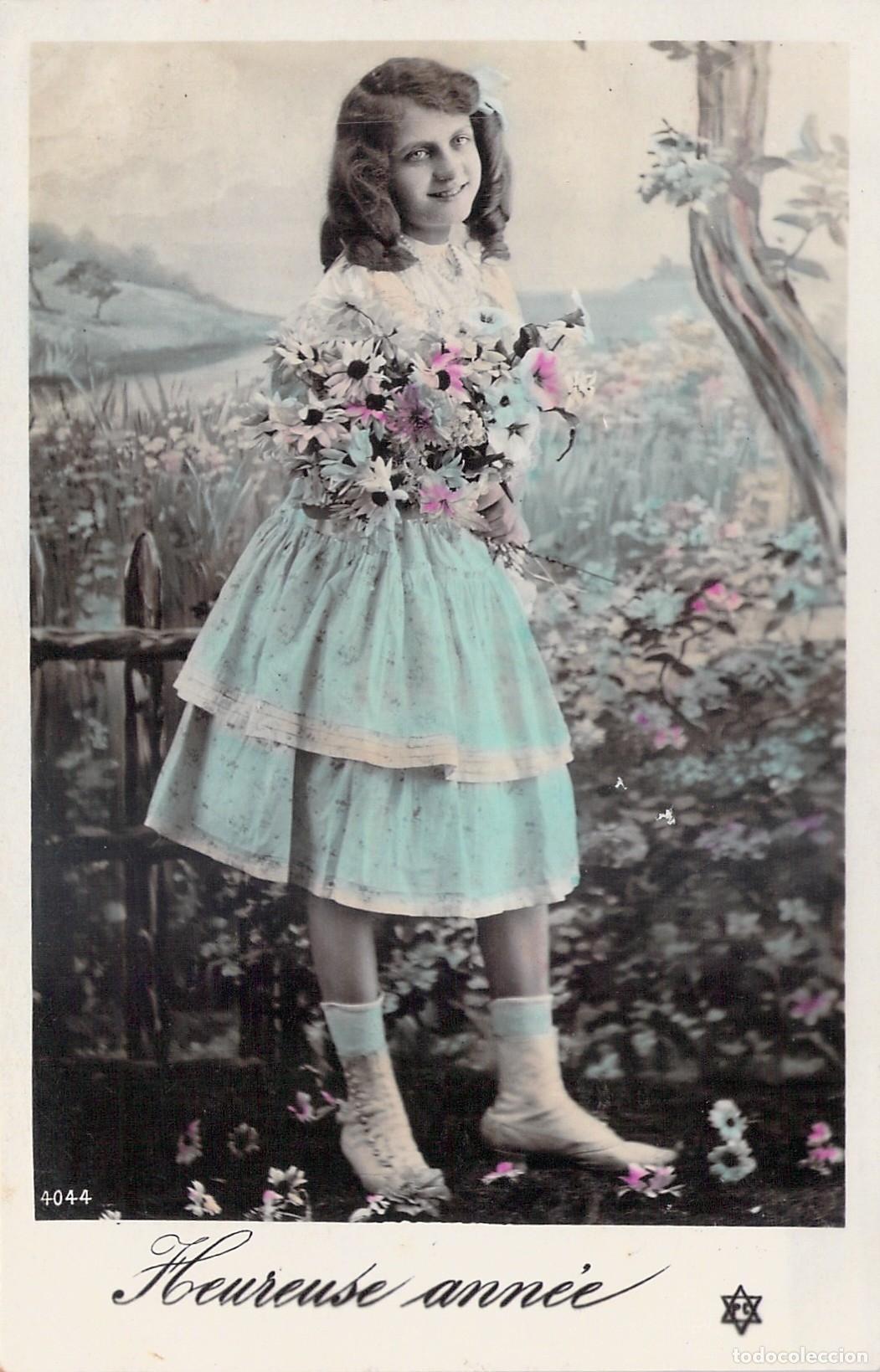 Postales: Postal Francesa de A&ntilde;o Nuevo con Ni&ntilde;a y Flores