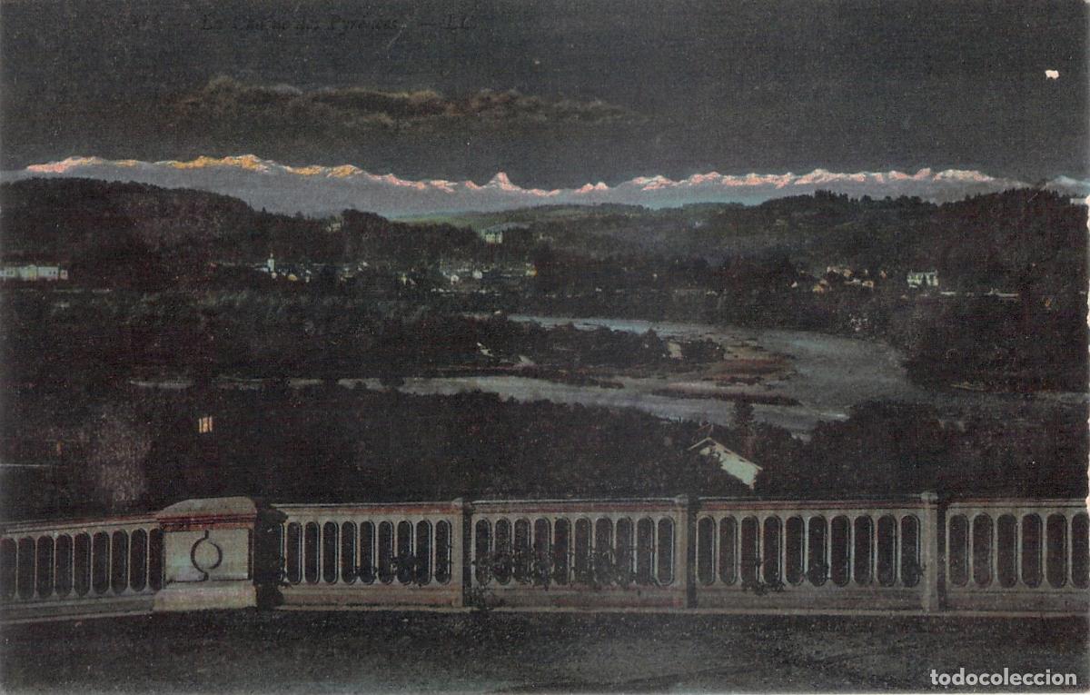 Postcards: Tarjeta Postal de Pau con Vista de la Cadena de los Pirineos