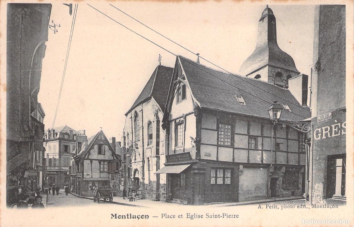 Postkarten: Postal de Montlu&ccedil;on - Plaza e Iglesia de Saint-Pierre