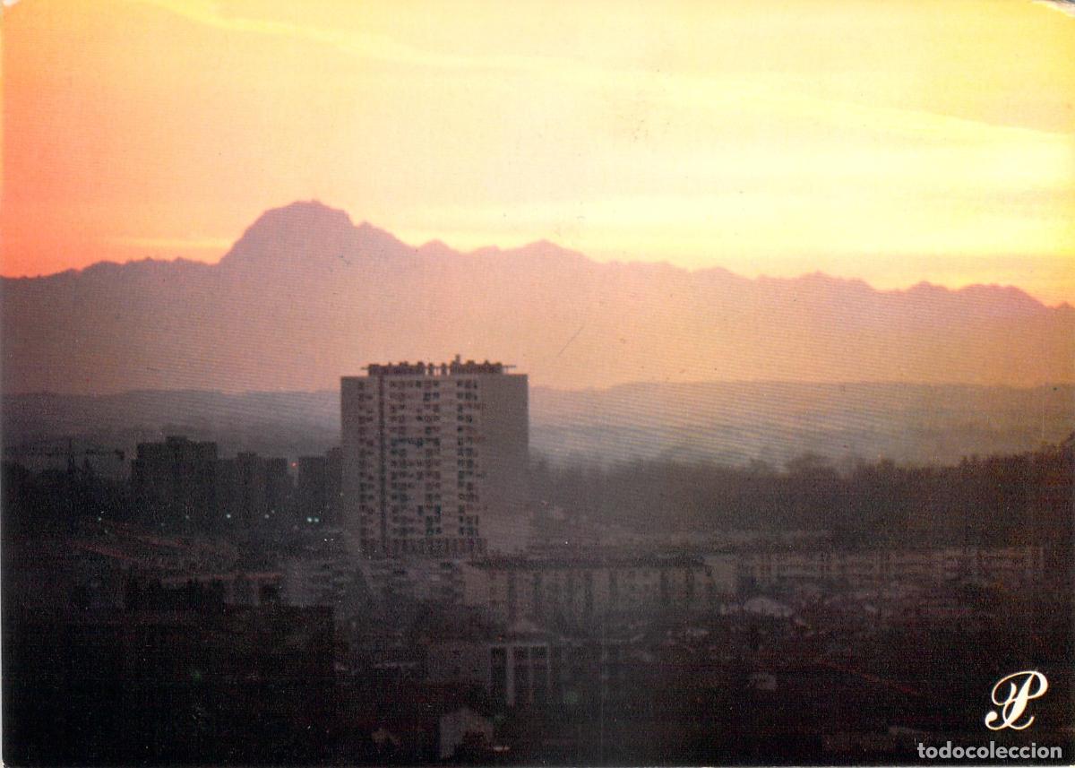 Postales: Postal de Toulouse con Vistas de los Pirineos al Atardecer