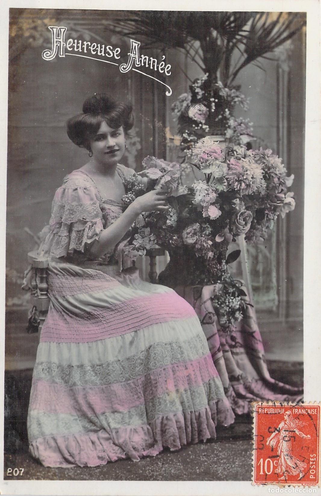 Postales: Postal Francesa de A&ntilde;o Nuevo con Retrato de Mujer y Flores