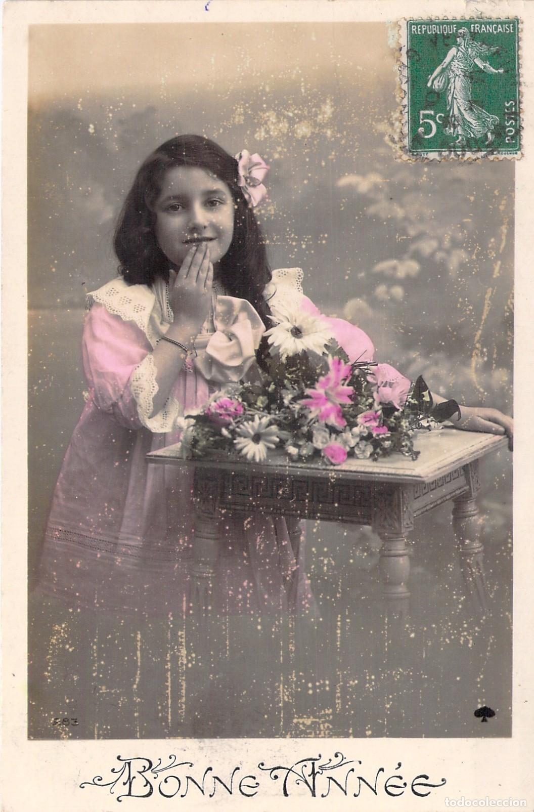 Postales: Postal Francesa Bonne Ann&eacute;e con Ni&ntilde;a y Flores