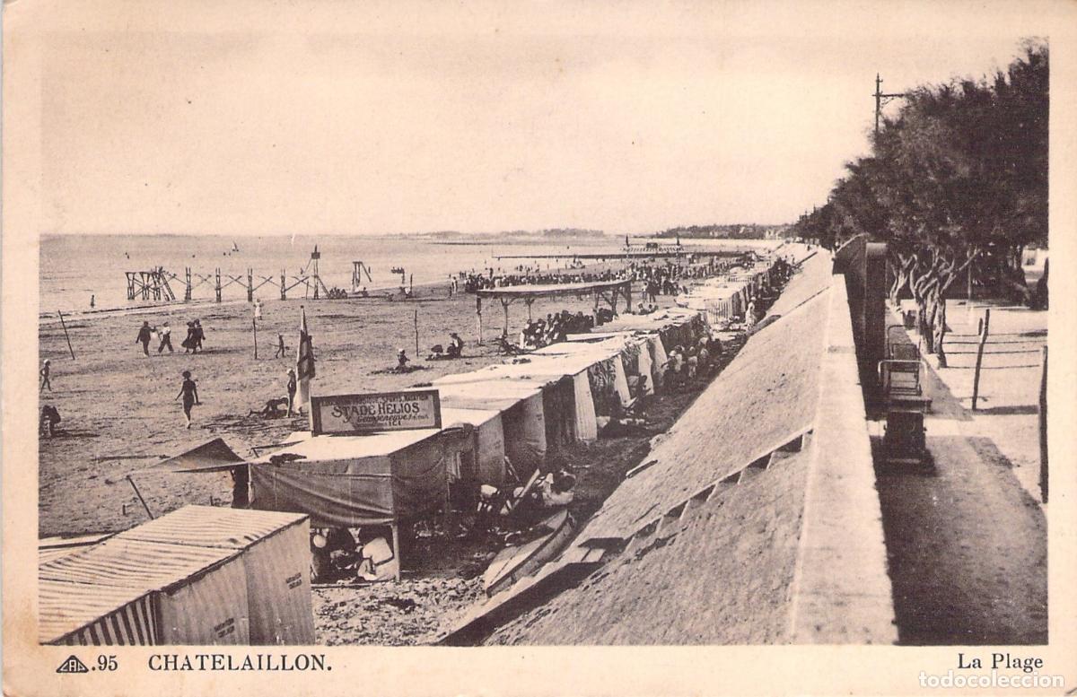 Postales: Postal de Ch&acirc;telaillon-Plage Francia Playa con Casetas y Ba&ntilde;istas