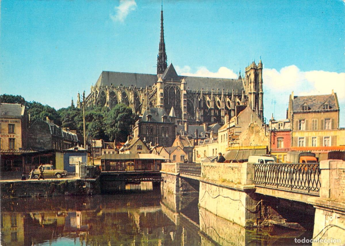 Postales: Postal de la Catedral de Amiens desde el R&iacute;o Somme en Francia