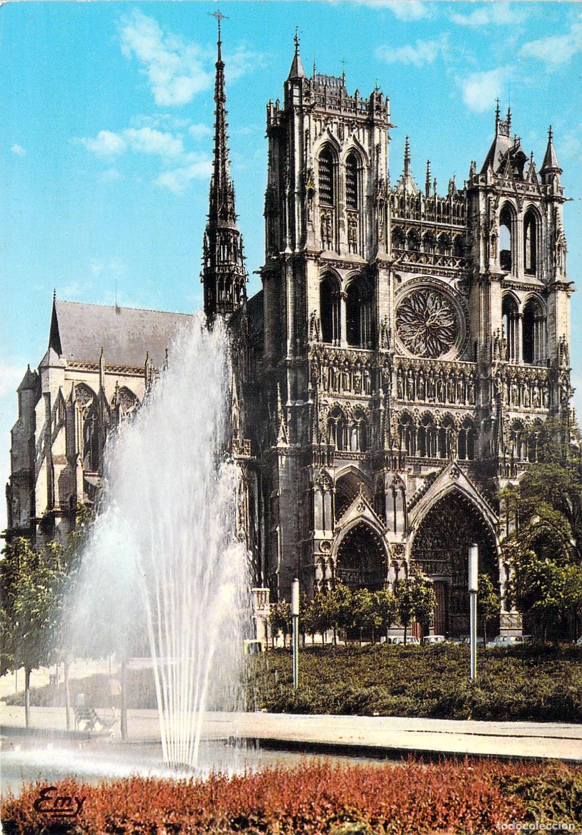 Postales: Postal de la Catedral de Amiens con Fuente en Francia