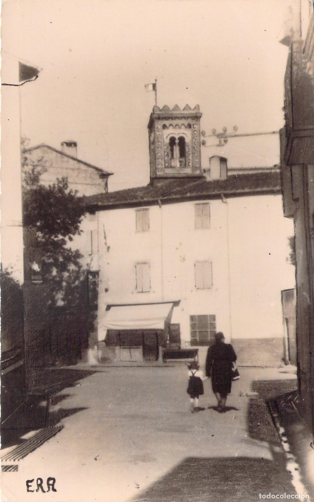 Postales: Postal de Le Boulou, La Plaza y el Viejo Campanario, Francia