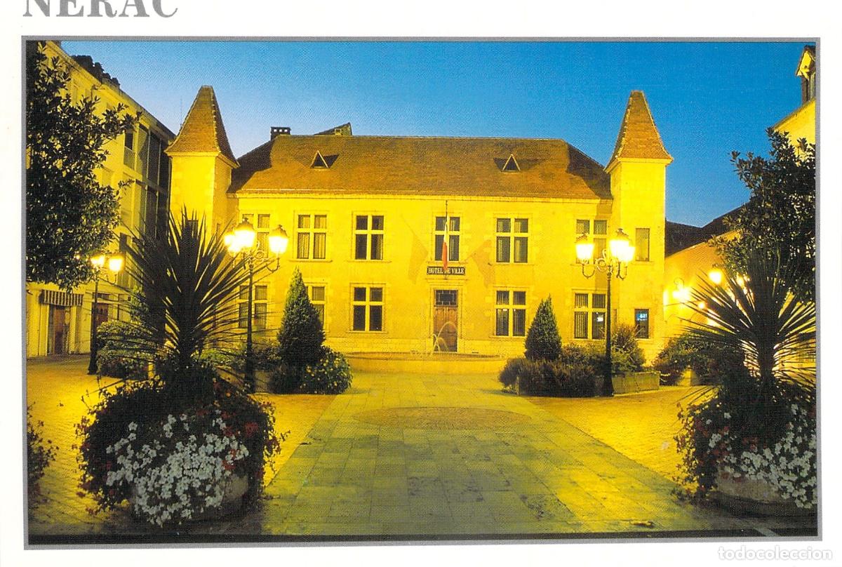 Postales: Postal de N&eacute;rac - H&ocirc;tel de Ville Iluminado de Noche