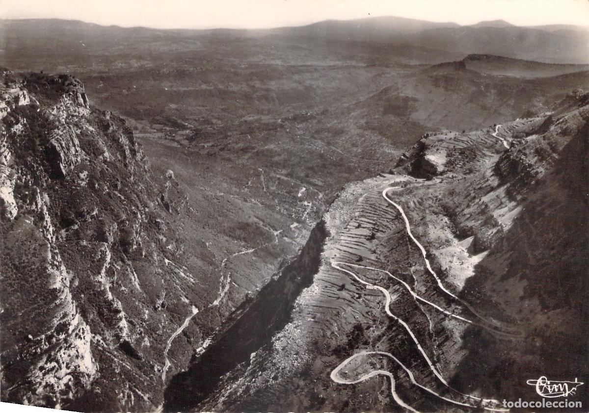 Postales: Postal de Gourdon, Carretera de Monta&ntilde;a y Curvas, Francia