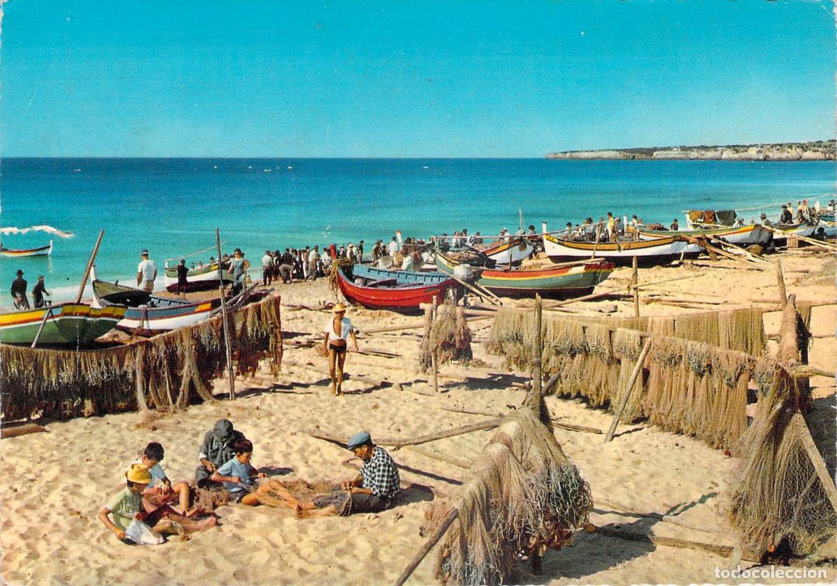 Postales: Postal Playa de Arma&ccedil;&atilde;o de P&ecirc;ra con Barcos de Pesca en Algarve