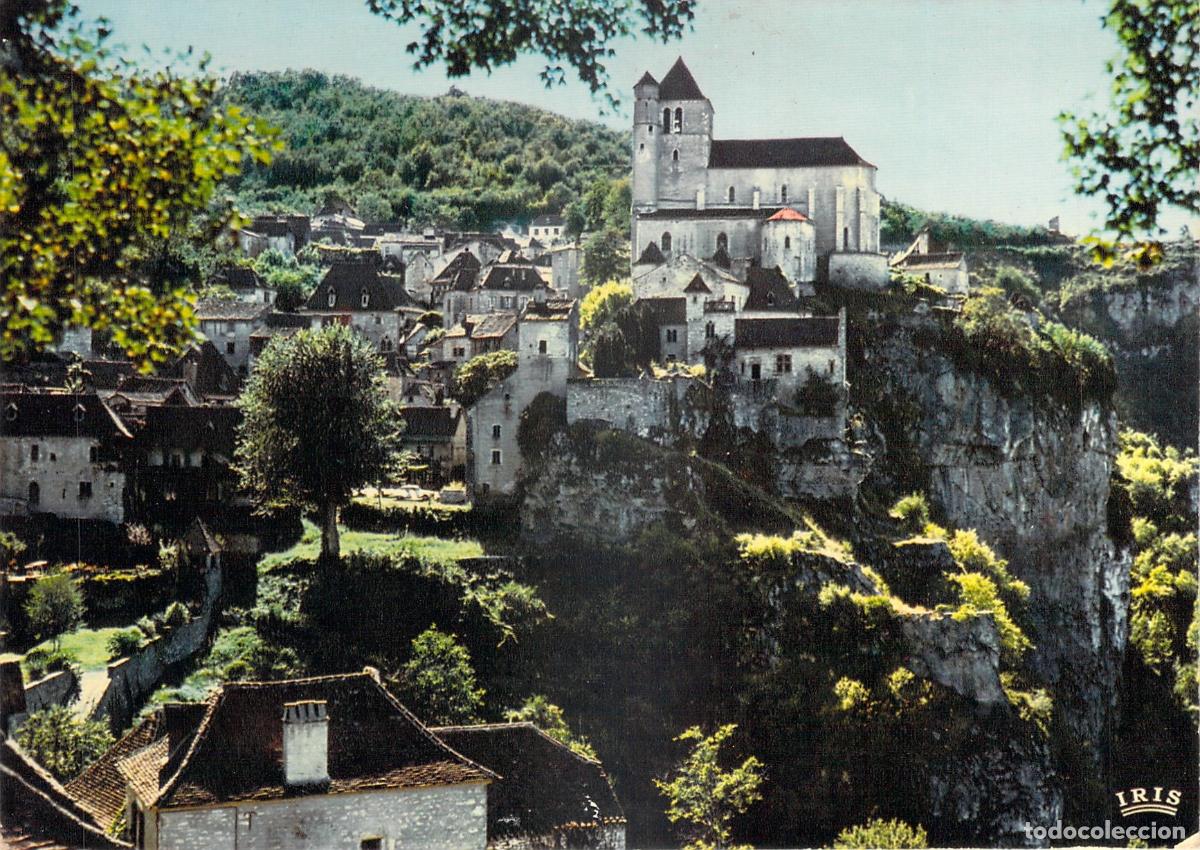 Postales: Postal de Saint-Cirq-Lapopie Iglesia y Casas sobre el Acantilado