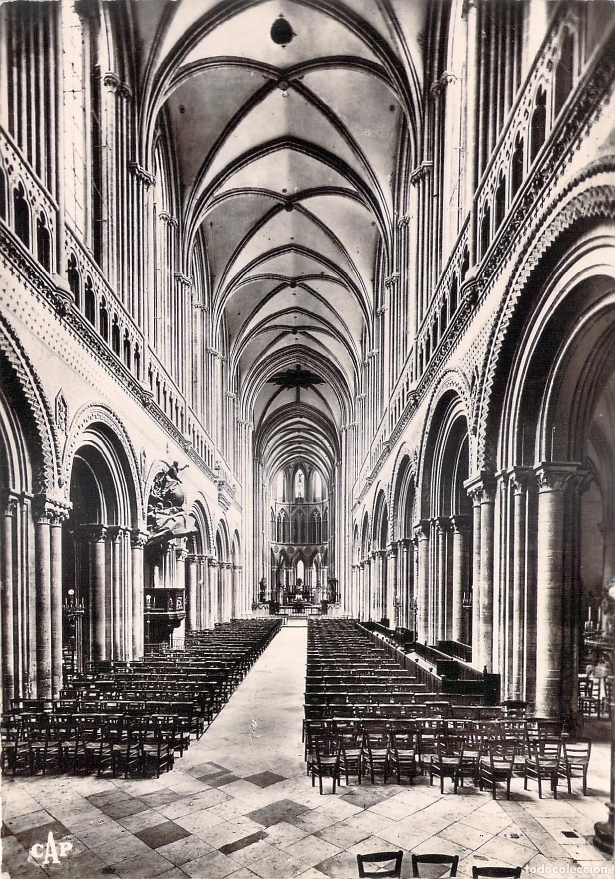 Postales: Postal de la Nave de la Catedral de Bayeux, Francia