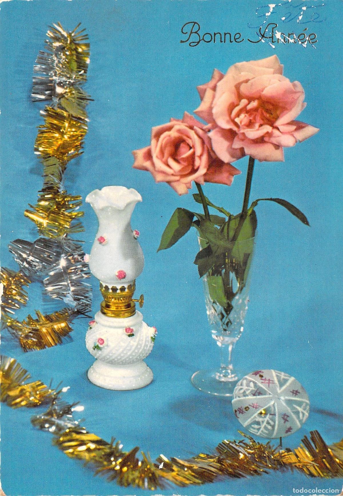 Cartes Postales: Postal de Felicitaci&oacute;n de A&ntilde;o Nuevo Bonne Ann&eacute;e con Rosas y L&aacute;mpara