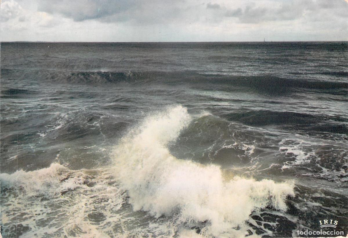 Postales: Postal de la Costa Atl&aacute;ntica Francesa con Efecto de Olas