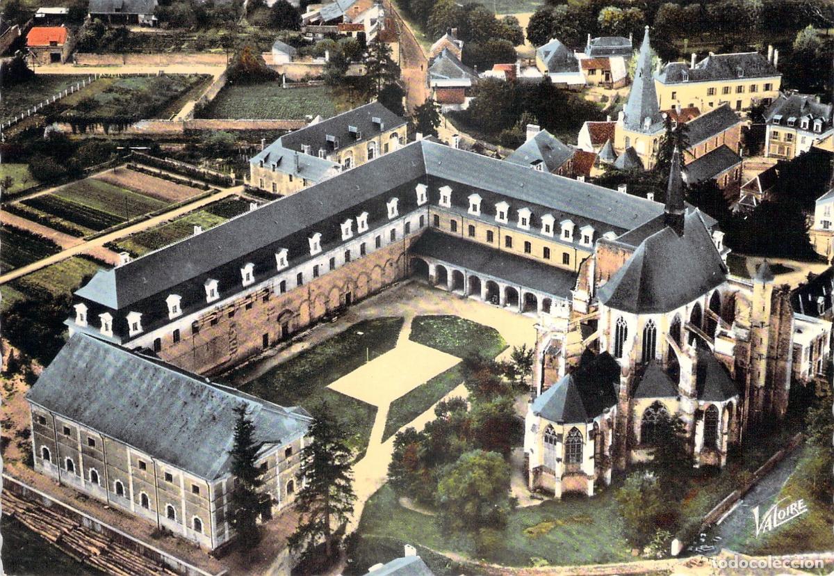 Postales: Postal Vista A&eacute;rea de la Antigua Abad&iacute;a de Pont-Levoy