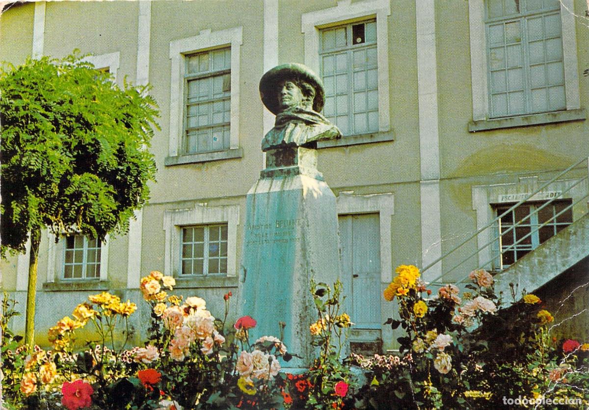 Postales: Postal del Busto de Aristide Bruant en Courtenay, Francia