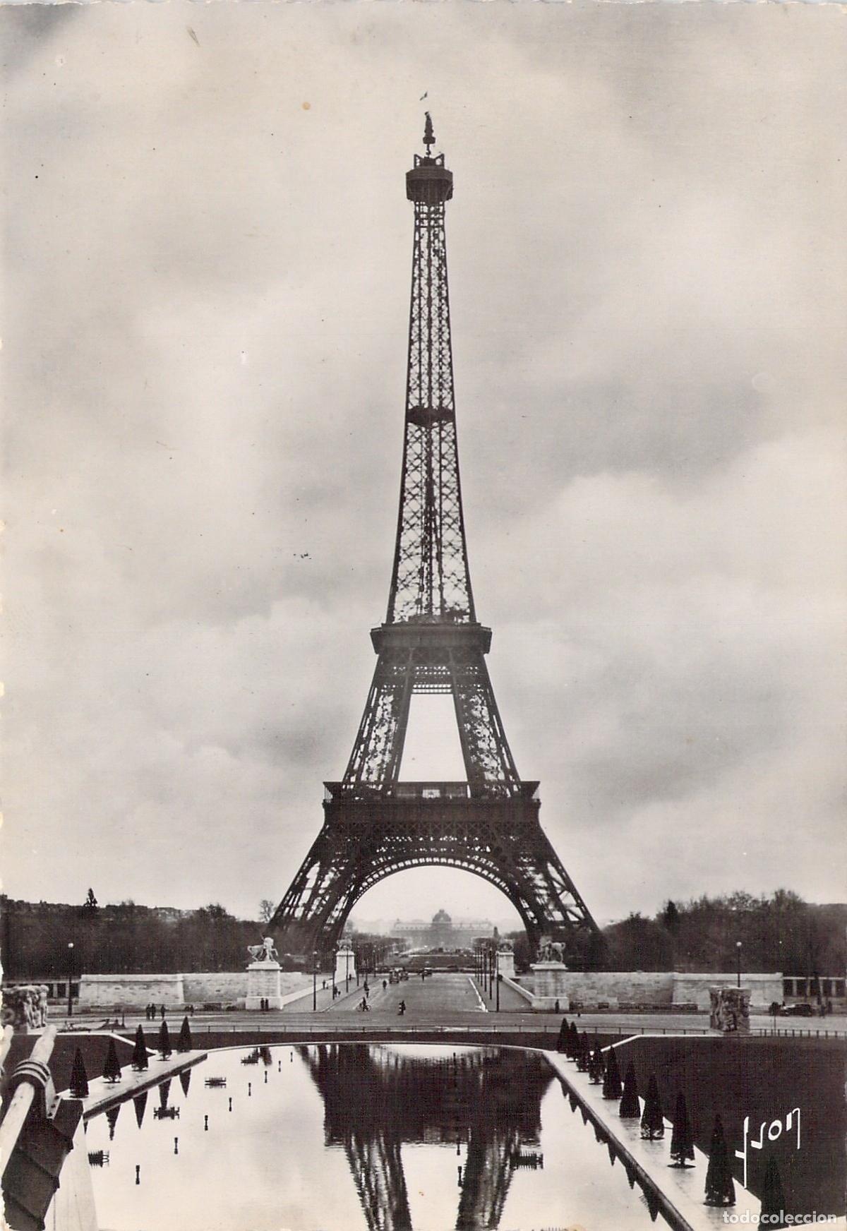 Postkarten: Postal de la Torre Eiffel en Par&iacute;s con Reflejo en el Agua