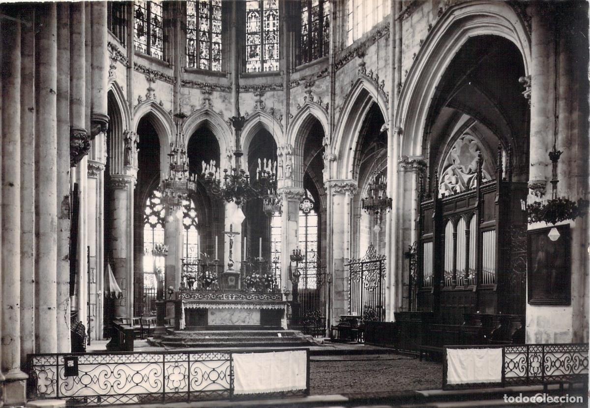Postales: Postal de la Bas&iacute;lica de &Eacute;vron, Interior del Coro, Mayenne