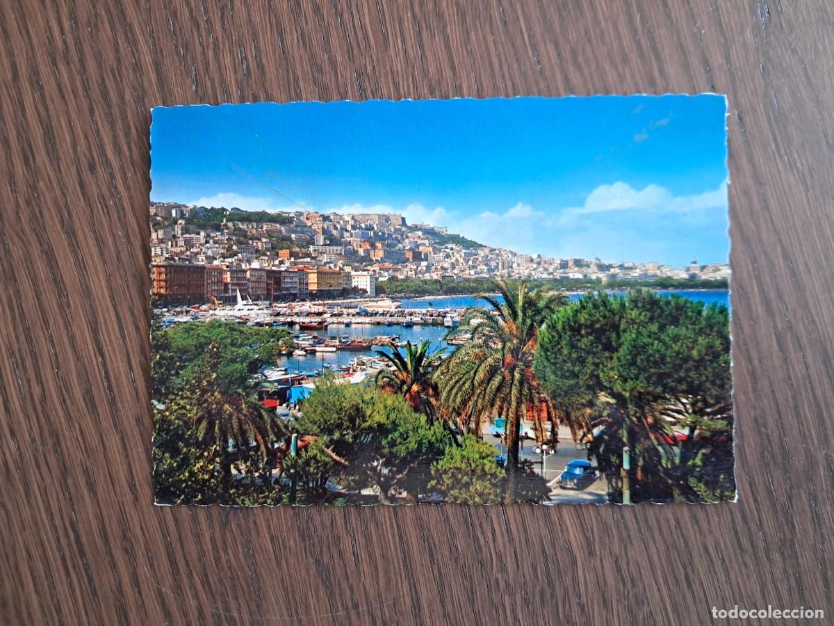 Postales: postal de Italia, N&aacute;poles, a&ntilde;o 1975.