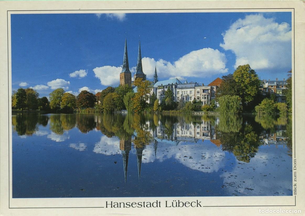 Postales: L&Uuml;BECK. Alemania. Vista al otro lado del estanque del molino hacia la catedral. Sin circular. ED. SC
