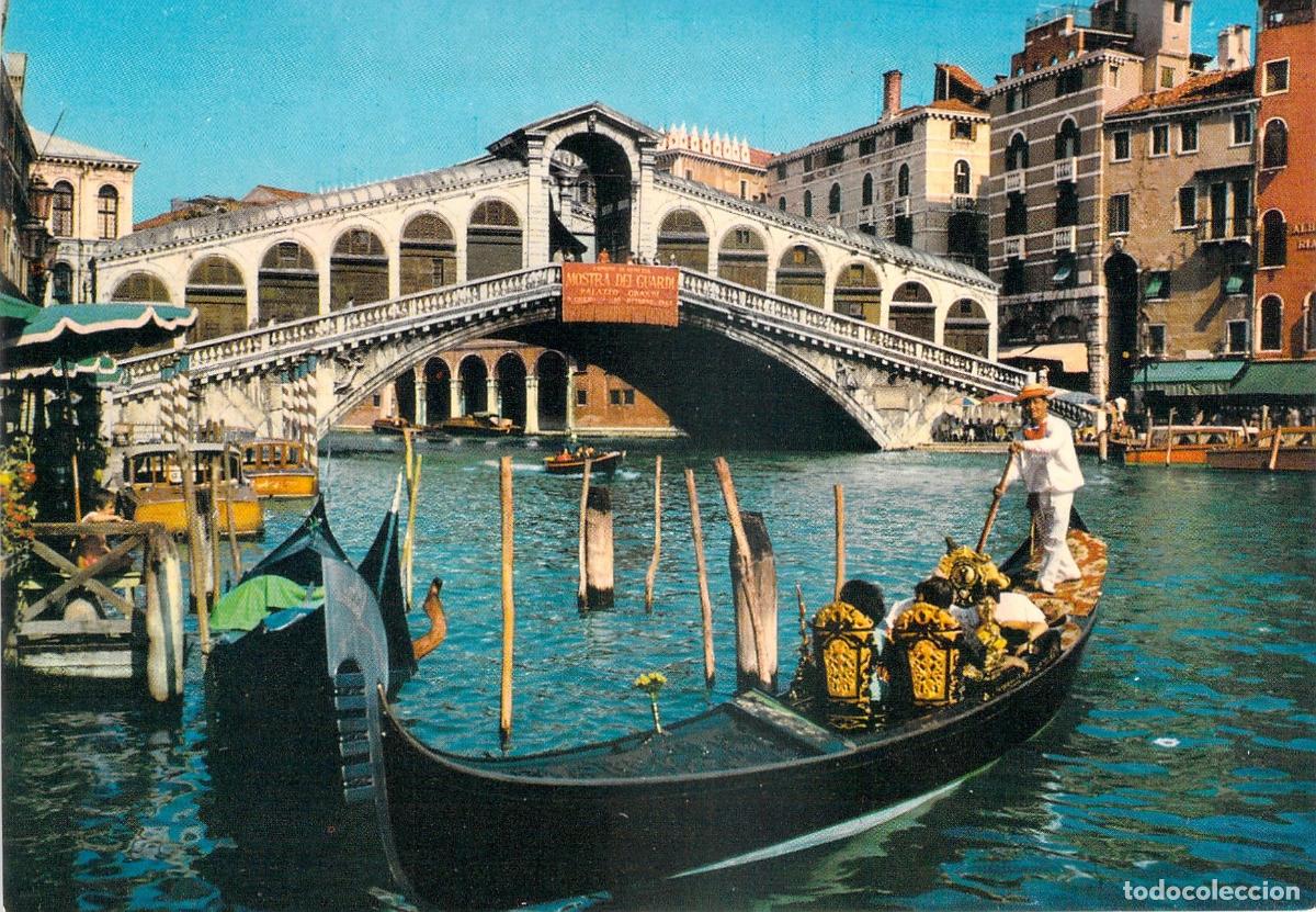 Postales: Postal de Venecia con G&oacute;ndola y el Puente de Rialto