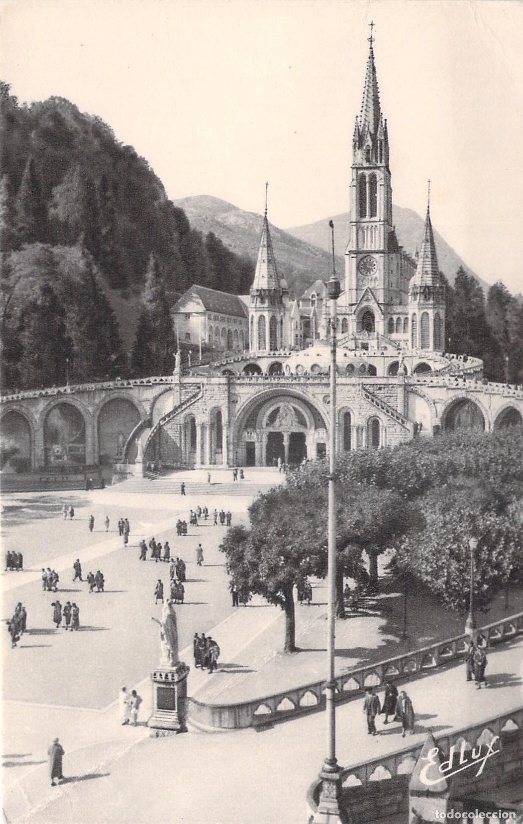 Postales: Postal de la Bas&iacute;lica y la Explanada de Lourdes