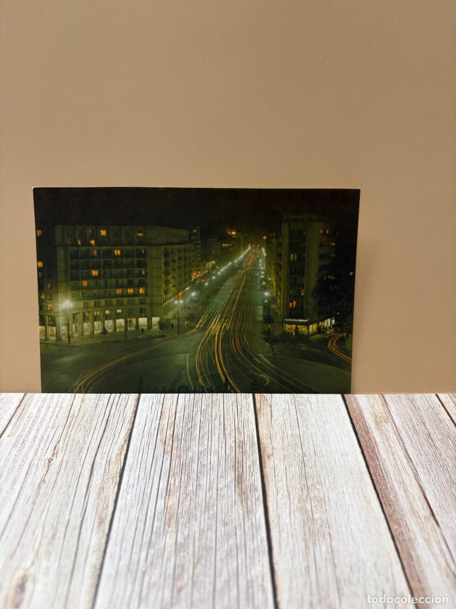 Postales: TARJETA POSTAL. RUMANIA. BUCAREST. PIATA ROMANA. VISTA NOCTURNA.