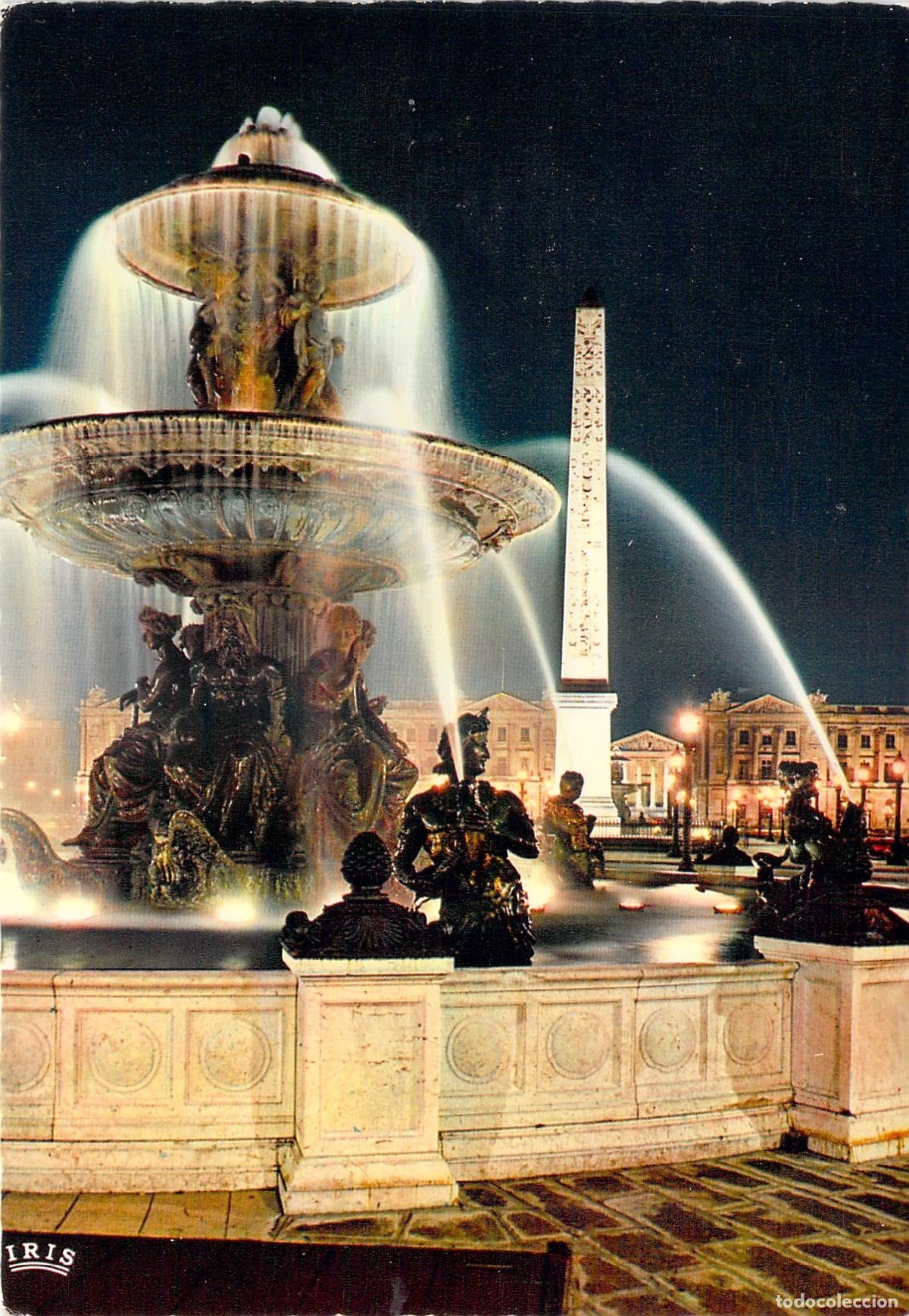 Postales: Postal de la Place de la Concorde Iluminada en Par&iacute;s