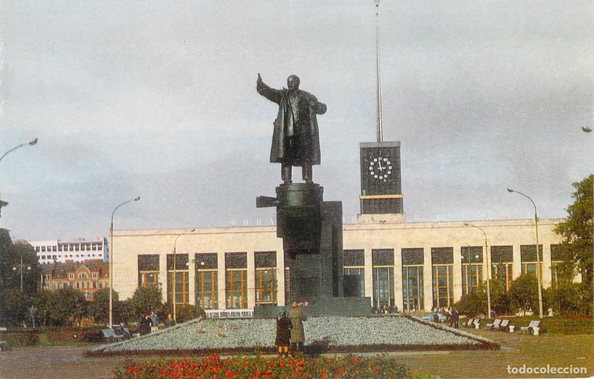 Postais: Postal de Leningrado Monumento a Lenin en la Estaci&oacute;n de Finlandia
