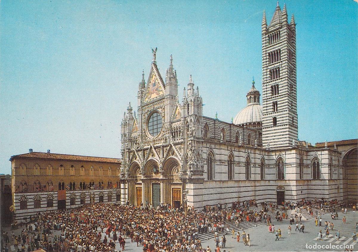 Postales: Postal de la Catedral de Siena durante el Palio, Italia