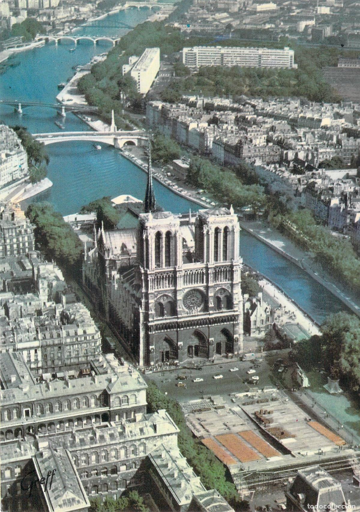 Postales: Postal de Par&iacute;s: Vista A&eacute;rea de Notre-Dame y el R&iacute;o Sena