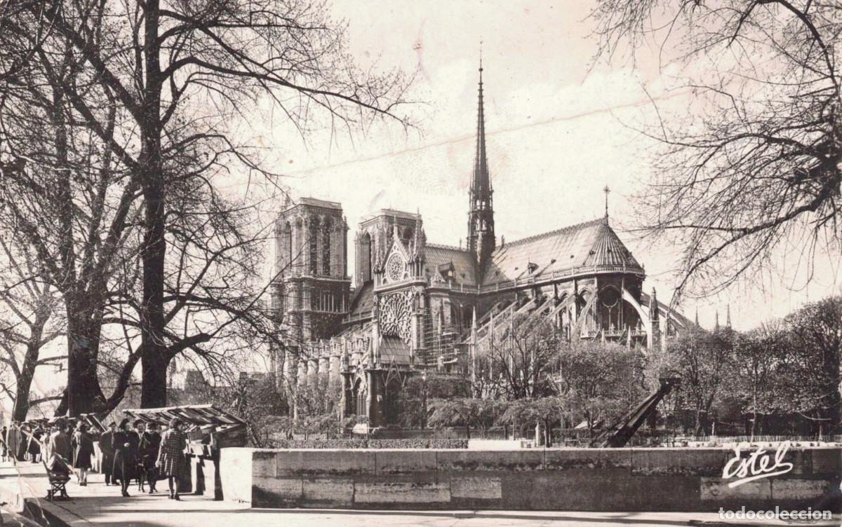 Postales: TARJETA POSTAL - 22315 - PARIS - NOTRE-DAME LES QUAIS ET LES BOUQUINISTES - ESTEL - CIRCULADA