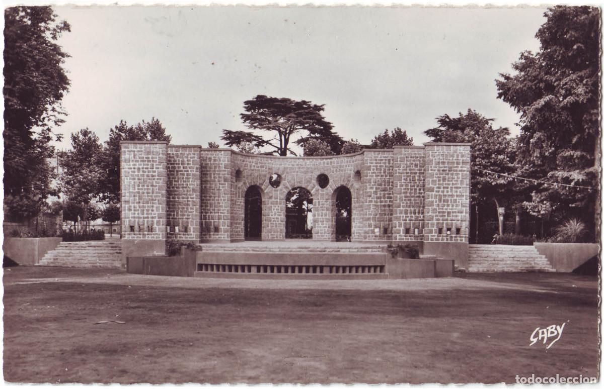 Cartes Postales: SAINT-BRIEU C. Th&eacute;&acirc;tre de Verdure_Gaby; 75 / Teatros Francia