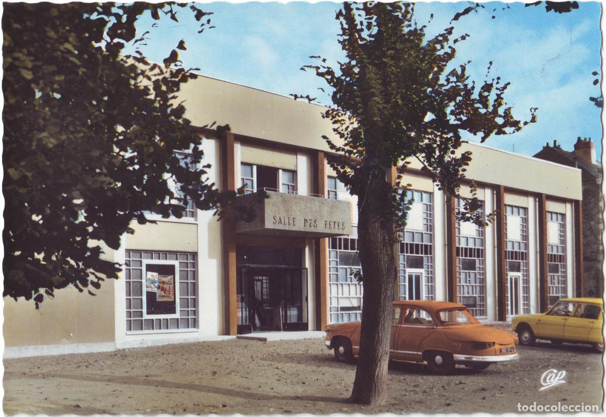 Postales: CH&Acirc;TEAU GONTIER. La salle des f&ecirc;tes_Cie des Arts Photom&eacute;caniques. Photo F. Parroco / Teatros Francia