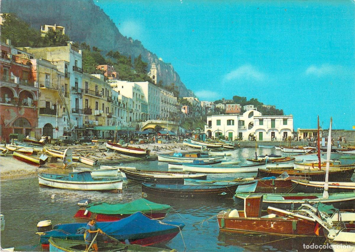 Postales: Postal de Marina Grande en Capri Italia con barcos en el puerto