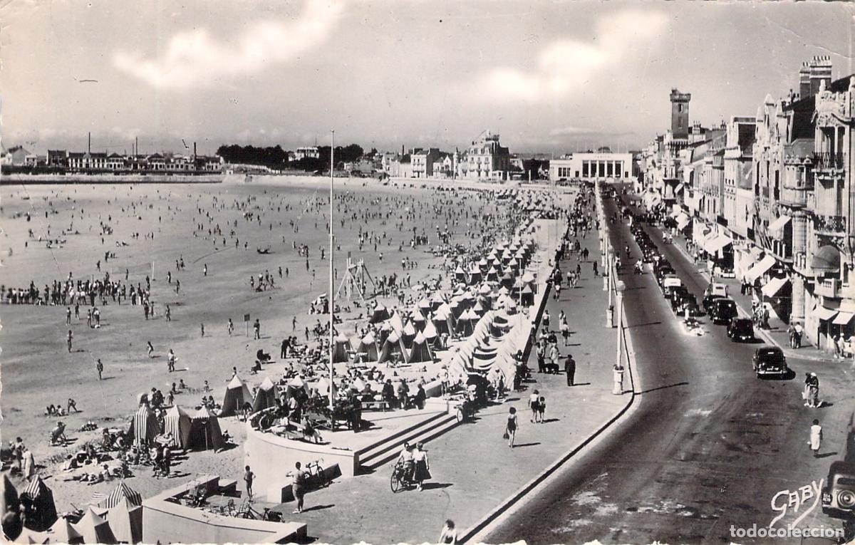 Postales: Postal de Les Sables-d'Olonne, Paseo del Remblai hacia el Casino, Francia