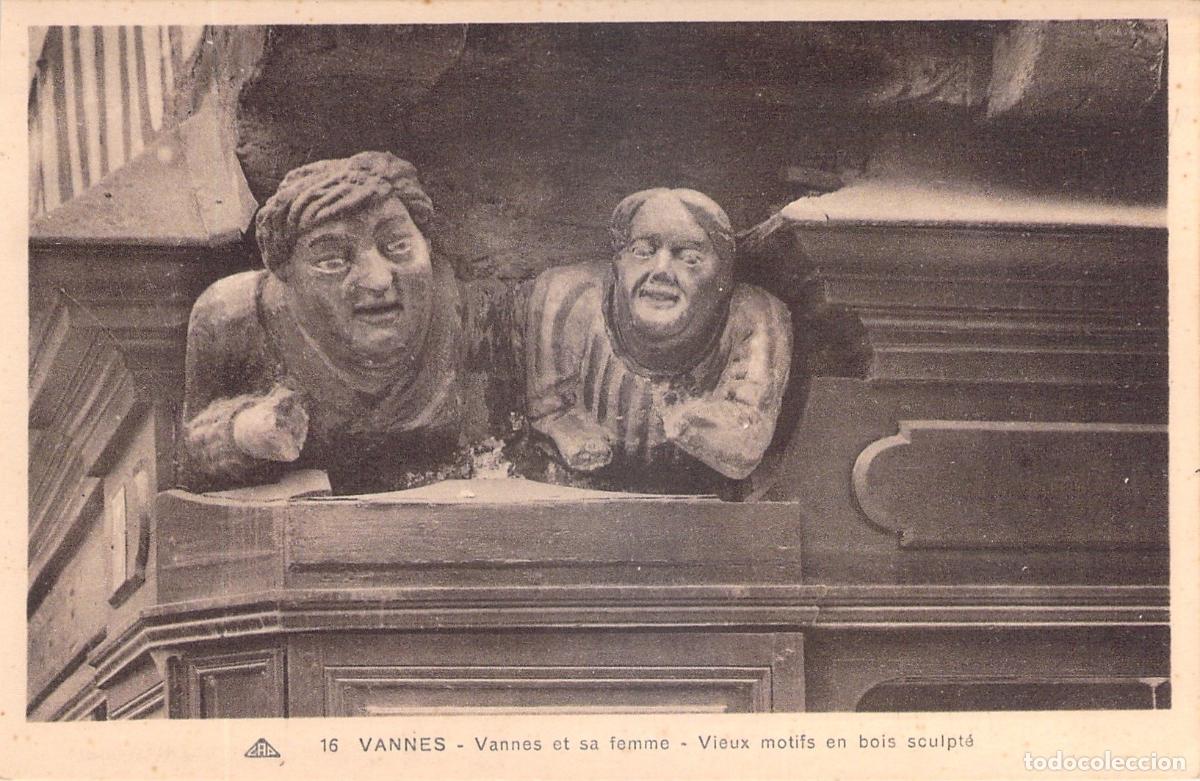 Postales: Postal de Vannes y su Esposa Escultura en Madera de Breta&ntilde;a