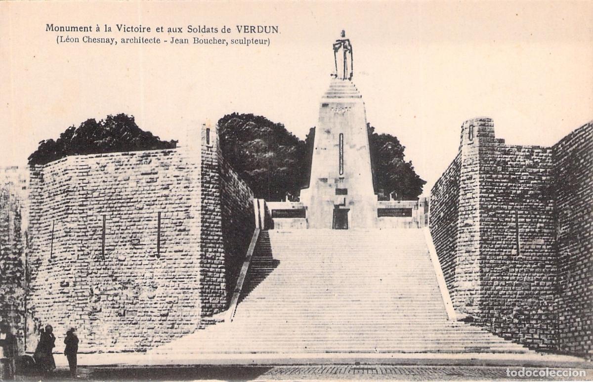 Postales: Postal Monumento a la Victoria y Soldados de Verd&uacute;n, Francia