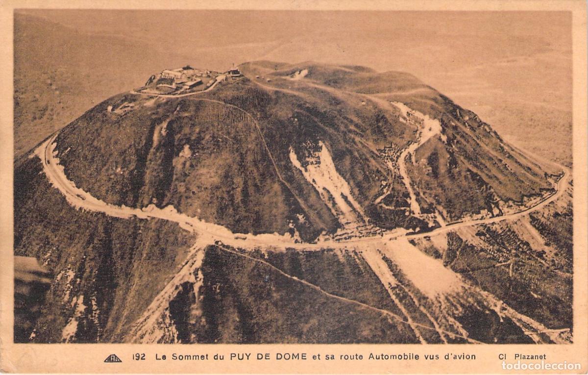 Postales: Postal Vista A&eacute;rea de la Cima del Puy de D&ocirc;me y su Carretera