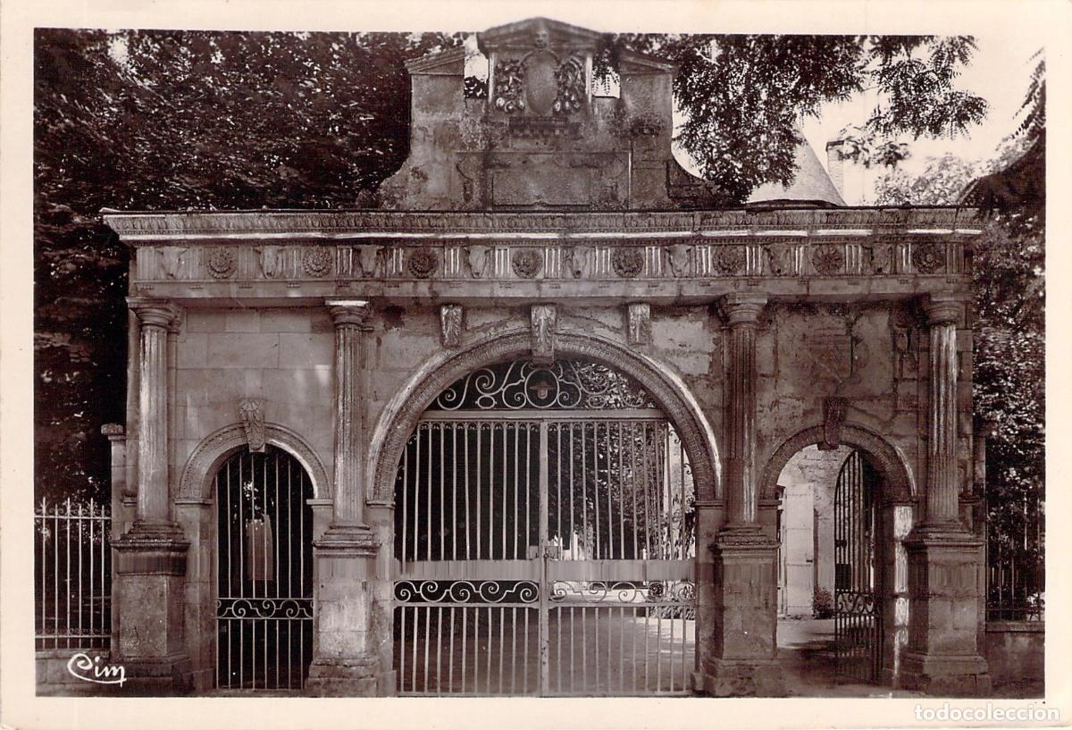 Postais: Postal Puerta del Castillo de Surg&egrave;res Francia Porte du Ch&acirc;teau